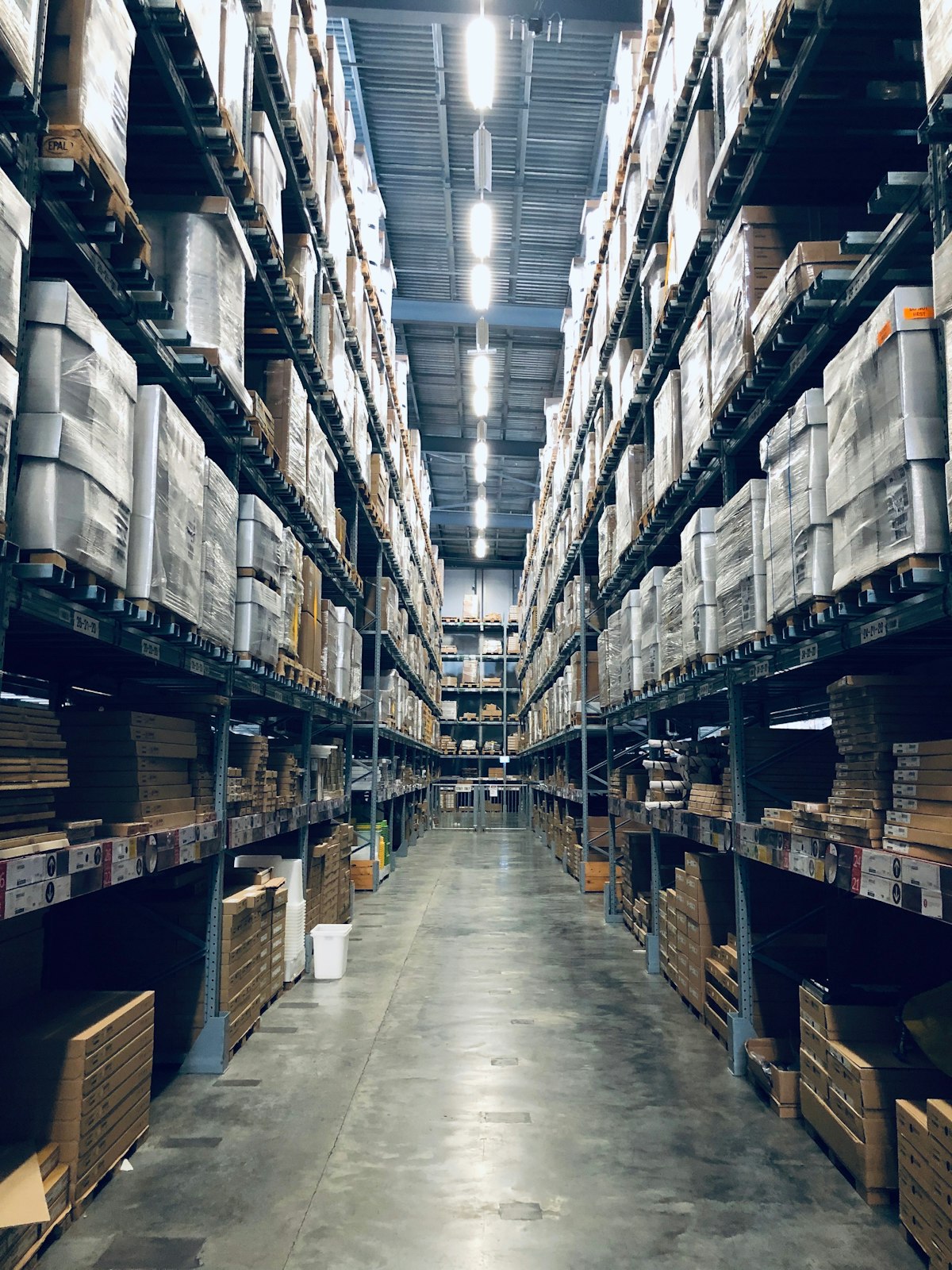 In-House Fulfillment vs. 3PL: Which One Actually Saves You More?